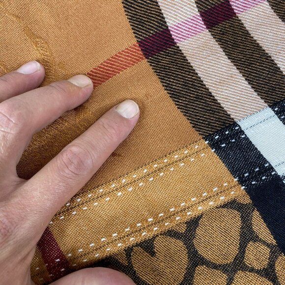 Burberry Women's Animal Leopard Haymarket Check Square Shape Scarf Cashmere - Picture 3 of 15